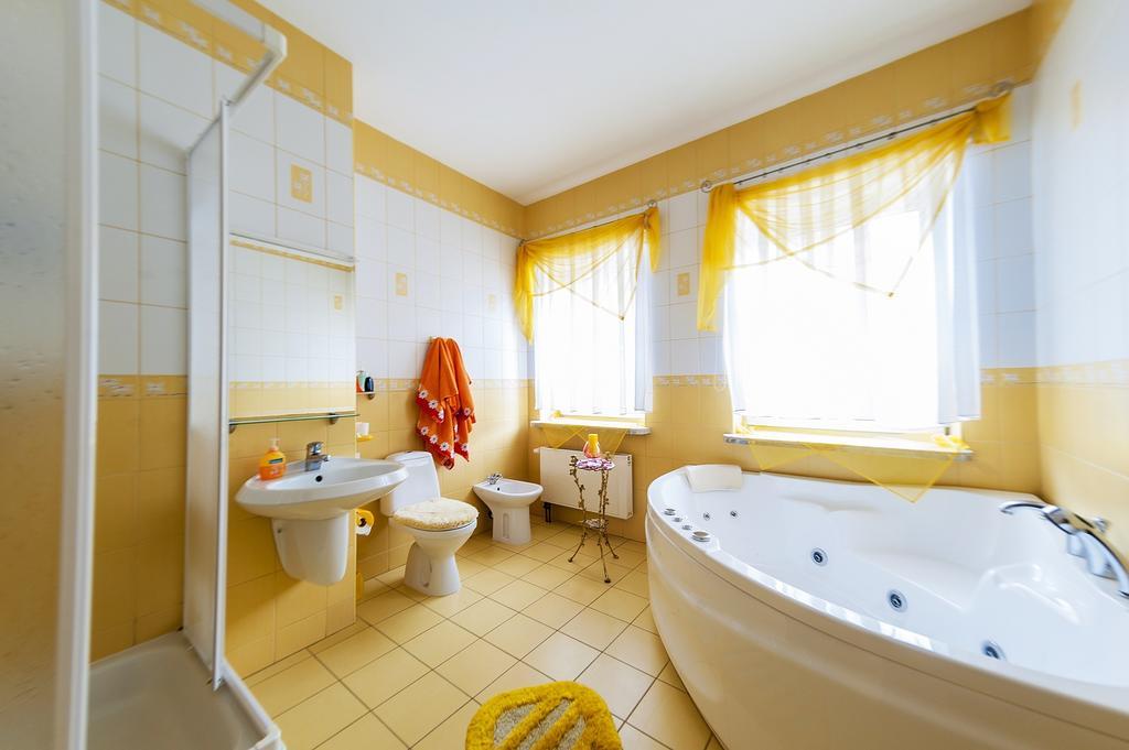 Uroczysko Bed & Breakfast Jastrowie Luaran gambar